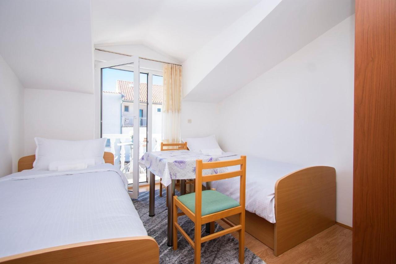 Family Holiday Apartments Lucia โวดีเซ ภายนอก รูปภาพ