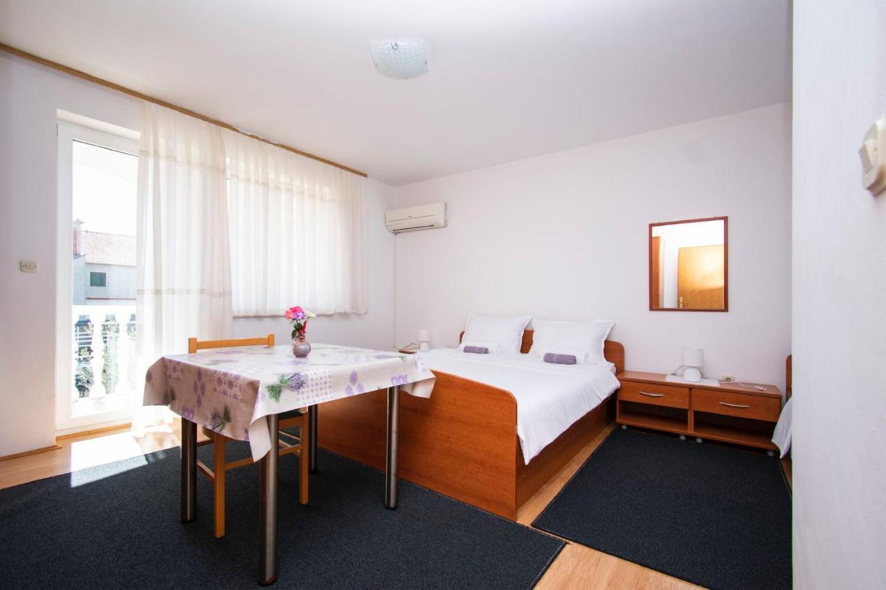 Family Holiday Apartments Lucia โวดีเซ ภายนอก รูปภาพ
