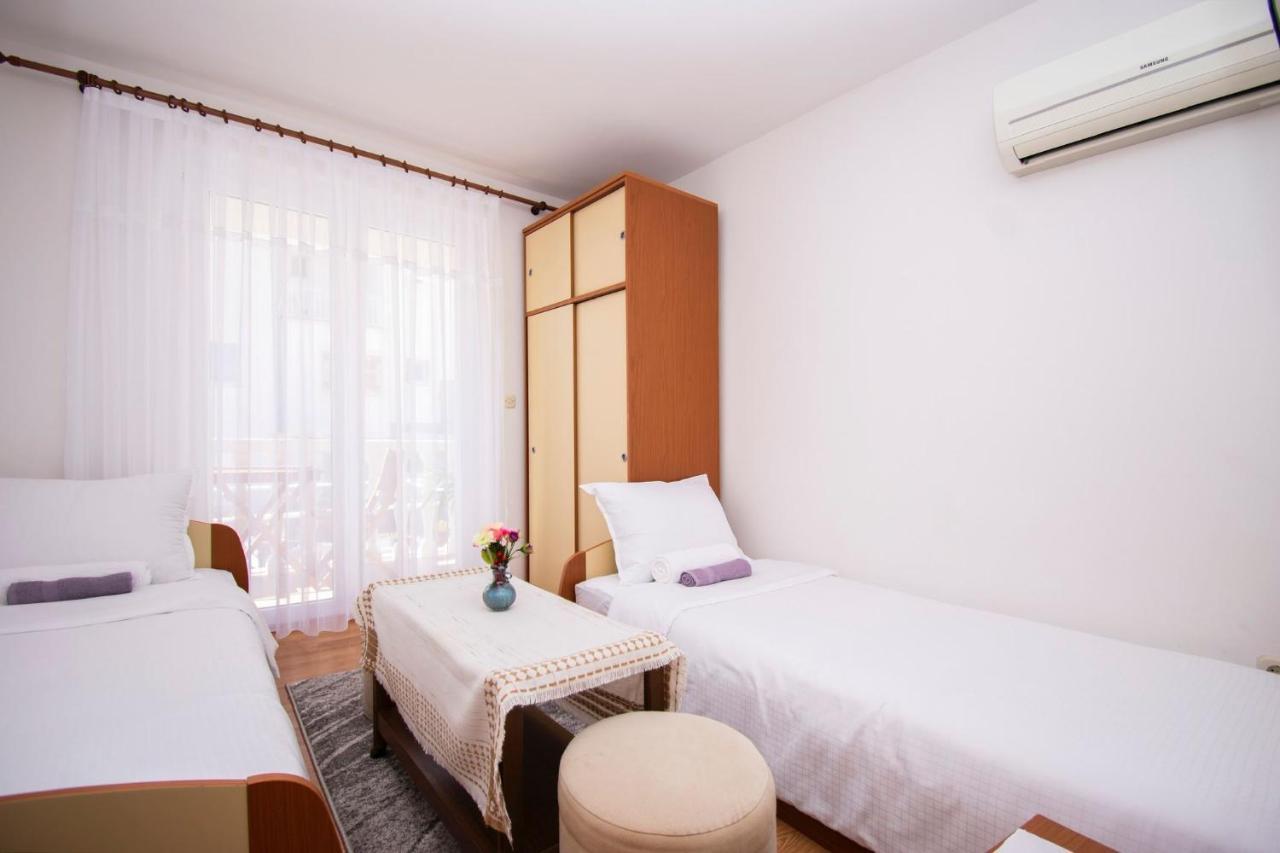 Family Holiday Apartments Lucia โวดีเซ ภายนอก รูปภาพ