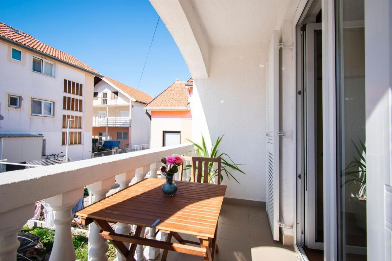Family Holiday Apartments Lucia โวดีเซ ภายนอก รูปภาพ