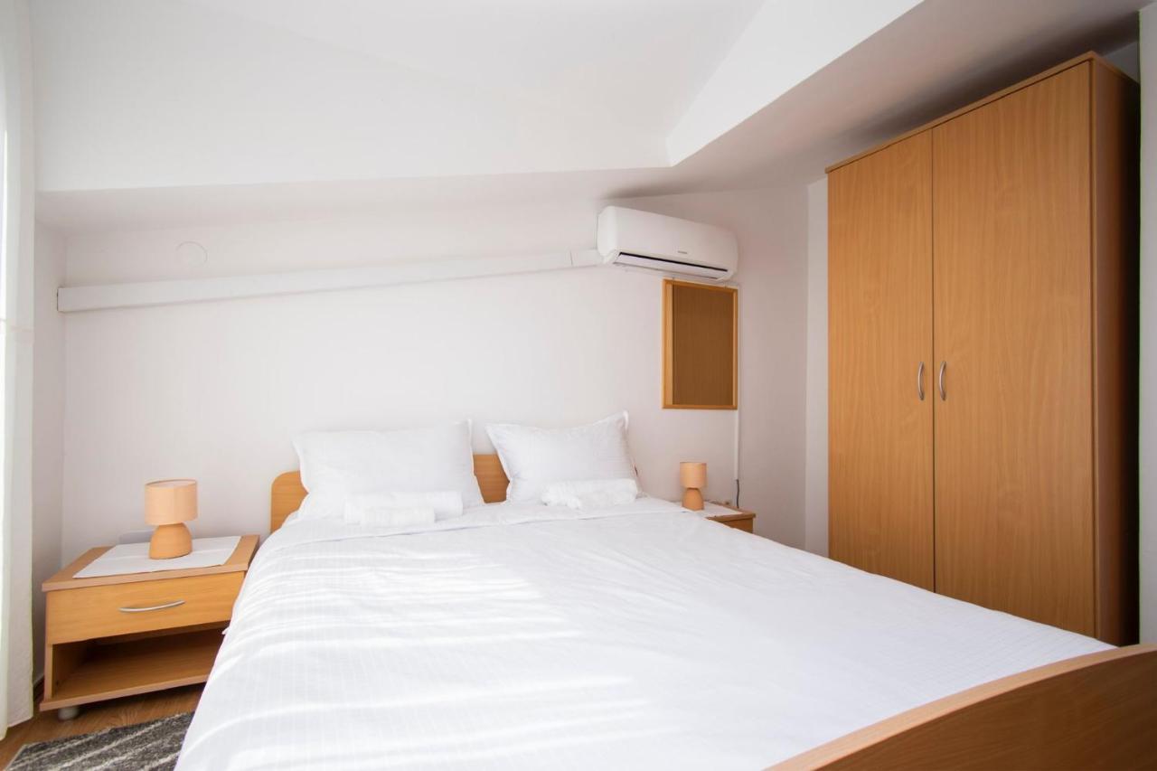 Family Holiday Apartments Lucia โวดีเซ ภายนอก รูปภาพ